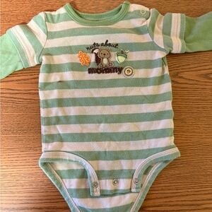 Carter's‎ 3 month onesie